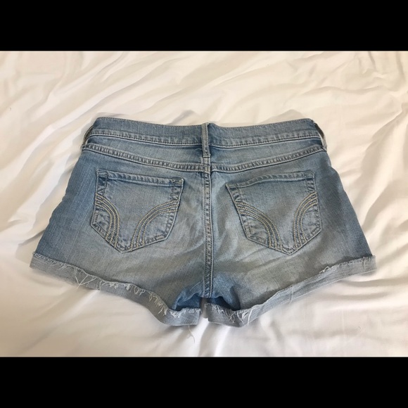 Hollister low rise jean shorts Size 1 W25 - Picture 2 of 2